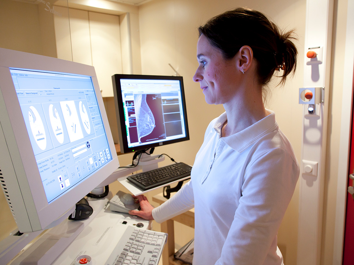 1200x900GMB-2 A radiologist looking at a scan.